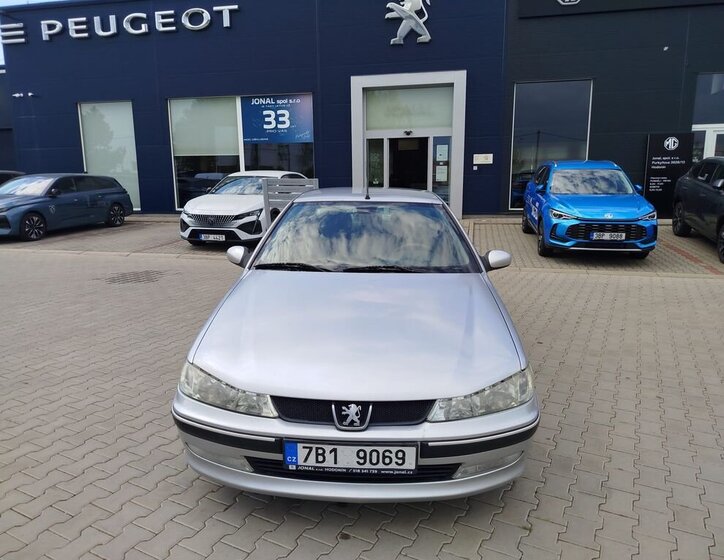 Peugeot 406 Sedan / Limuzína 2,0 l 80 kw