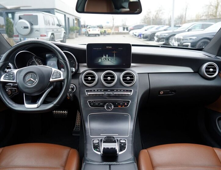 Mercedes-Benz Třídy C Kupé 2,1 l 150 kw
