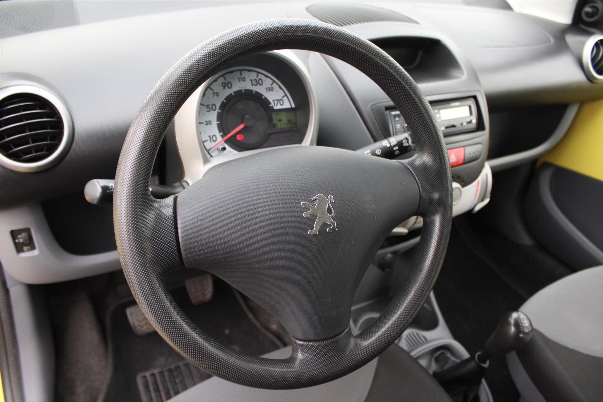 Peugeot 107 Hatchback 998,0 50 kw