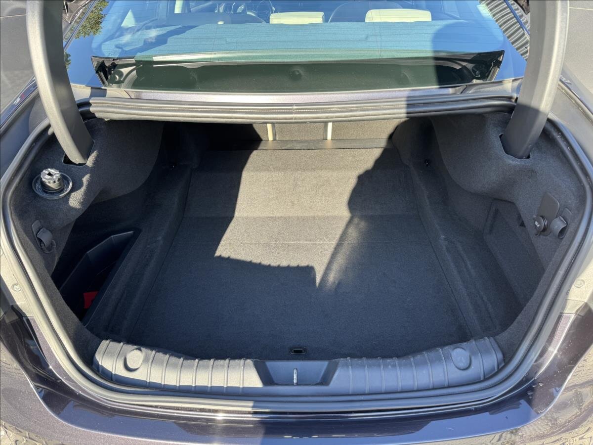 Jaguar XF Sedan 2,0 l 132 kw