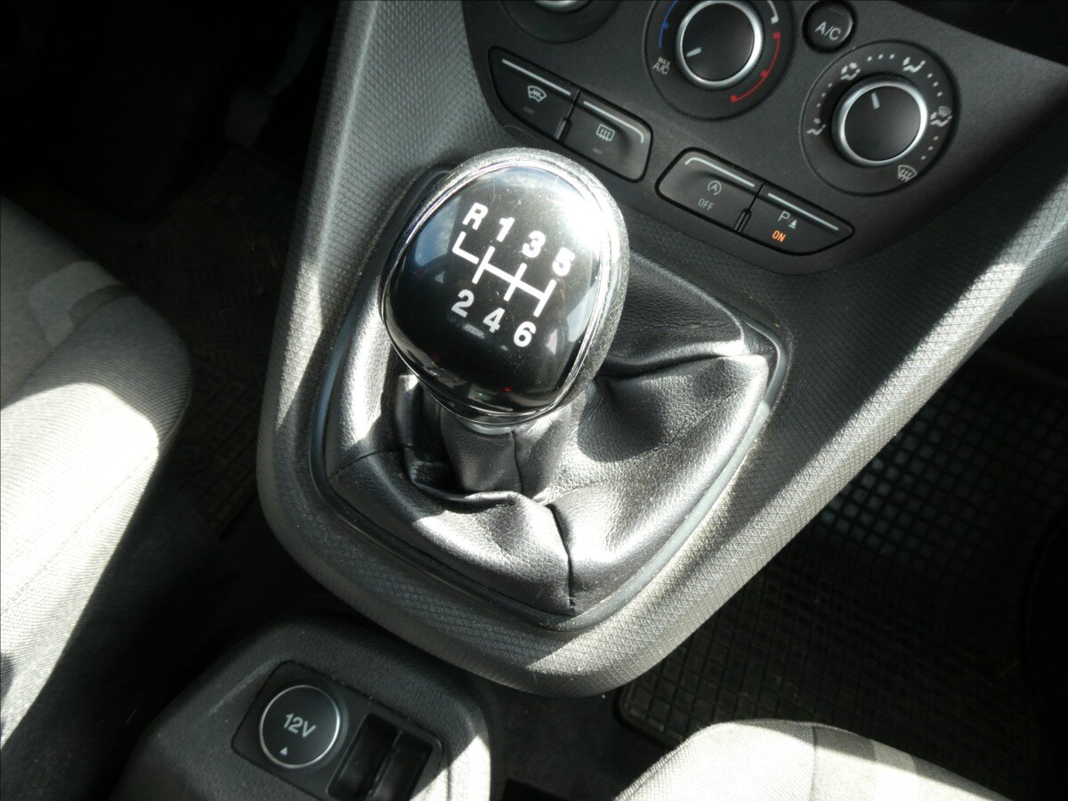 Ford Tourneo Connect MPV 998,0 74 kw