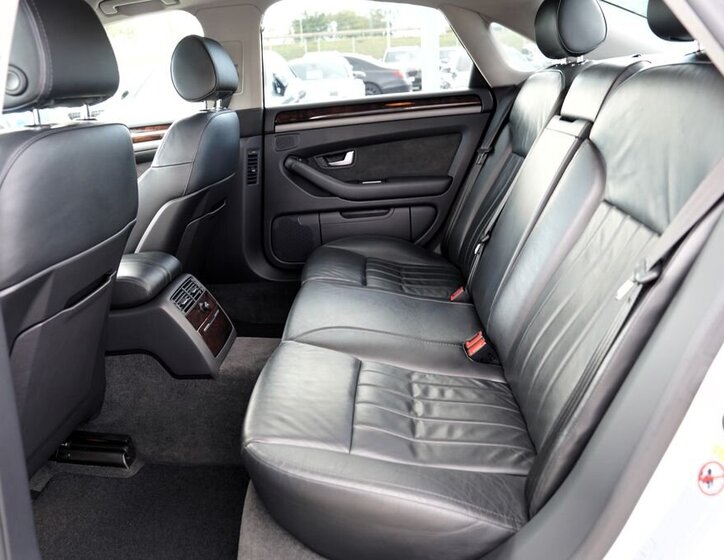 Audi A8 Sedan 3,0 l 171 kw