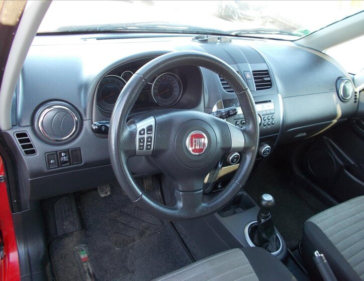 Fiat Sedici Hatchback 1,6 l 88 kw