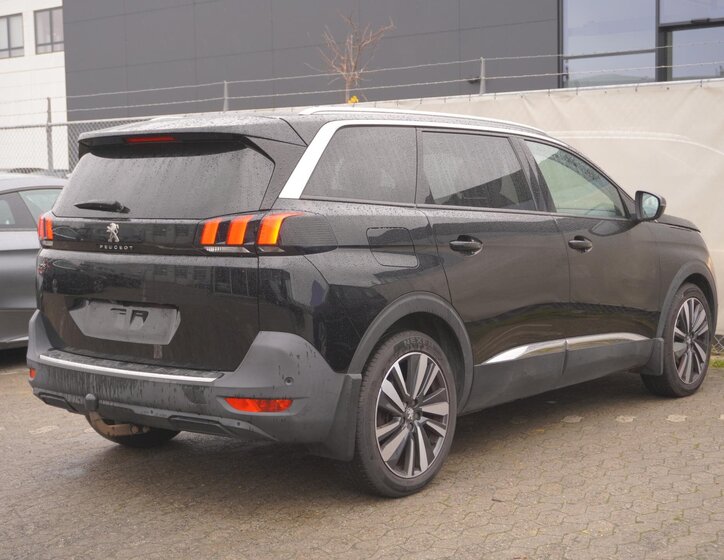 Peugeot 5008 SUV 1,2 l 96 kw