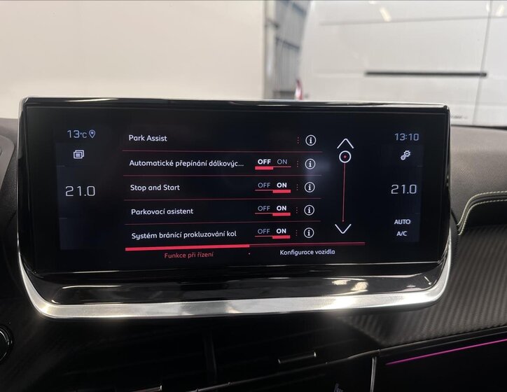 Peugeot 2008 SUV 1,2 l 114 kw