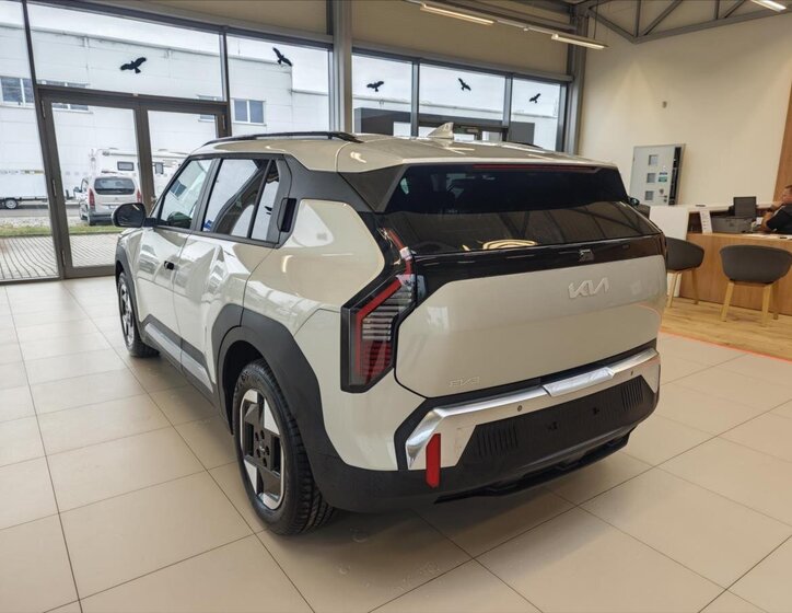KIA EV3 SUV / Terénní 0,0 150 kw