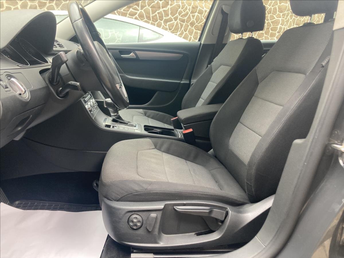 Volkswagen Passat Kombi 2,0 l 103 kw