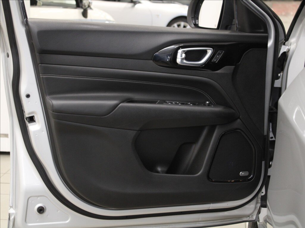 Jeep Compass SUV / Terénní 1,3 l 110 kw