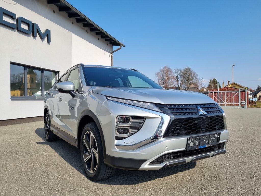 Mitsubishi Ostatní SUV / Terénní 2,4 l 138 kw