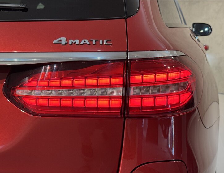 Mercedes-Benz Třídy E 14