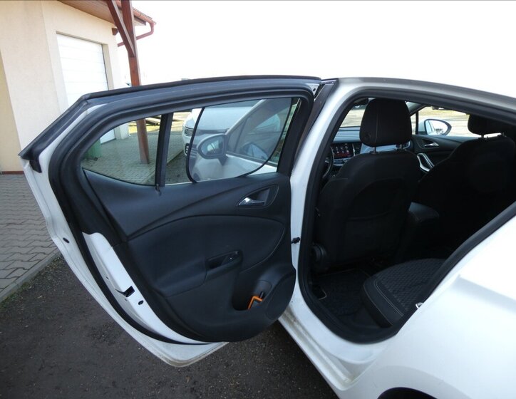 Opel Astra Hatchback 1,6 l 81 kw