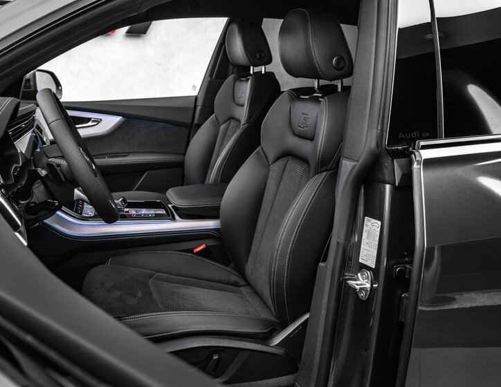 Audi Q8 SUV / Terénní 3,0 l 210 kw