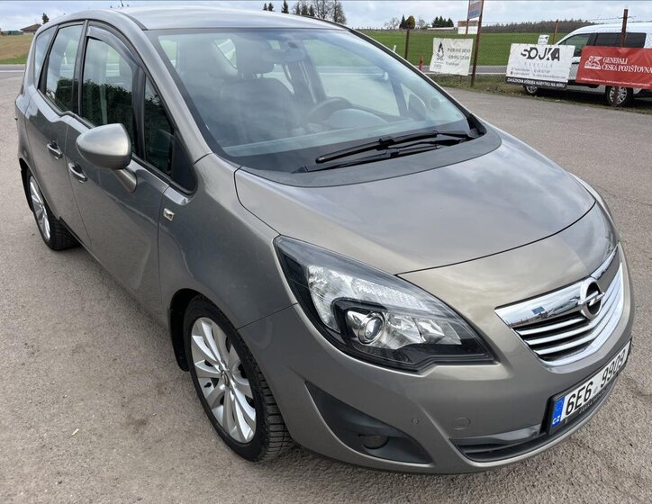 Opel Meriva MPV 1,4 l 88 kw