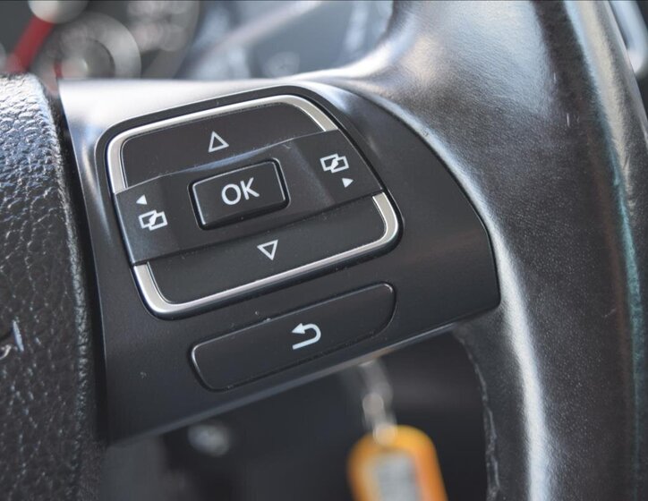 Volkswagen Sharan MPV 2,0 l 103 kw