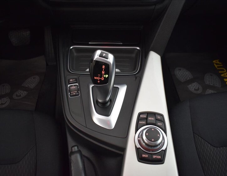 BMW Řada 3 Sedan / Limuzína 1,6 l 100 kw