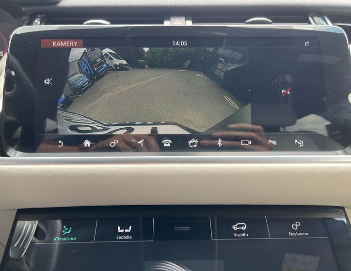 Land Rover Range Rover Velar 12