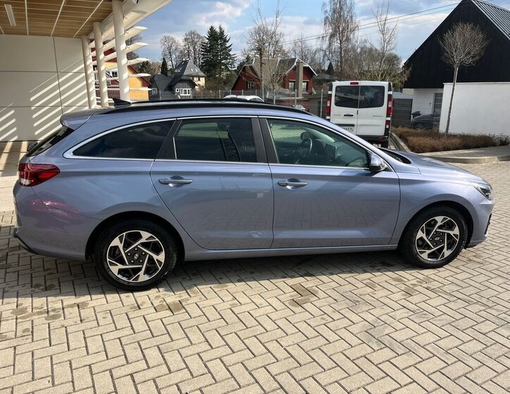 Hyundai i30 Kombi 998,0 73 kw