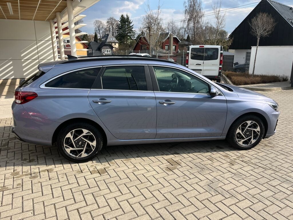 Hyundai i30 Kombi 998,0 73 kw