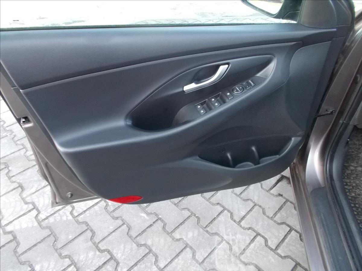 Hyundai i30 Kombi 998,0 88 kw