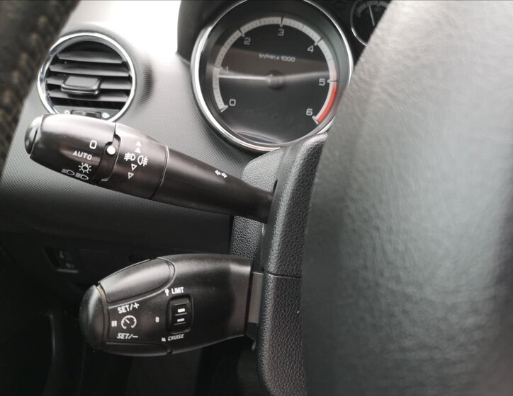 Peugeot 308 Kombi 1,6 l 80 kw