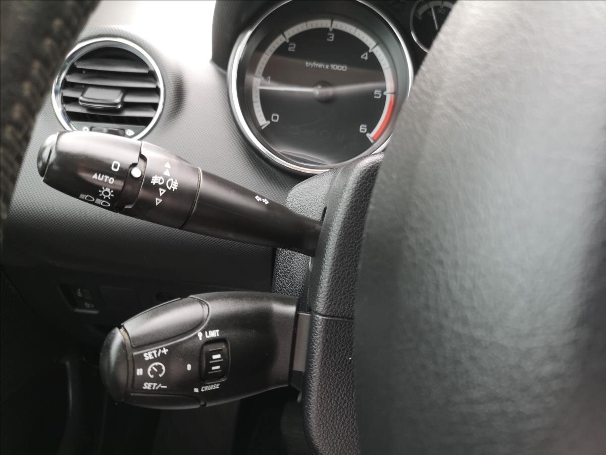 Peugeot 308 Kombi 1,6 l 80 kw