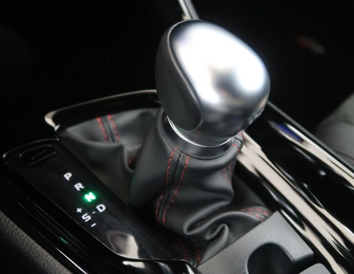 Toyota C-HR SUV 2,0 l 112 kw