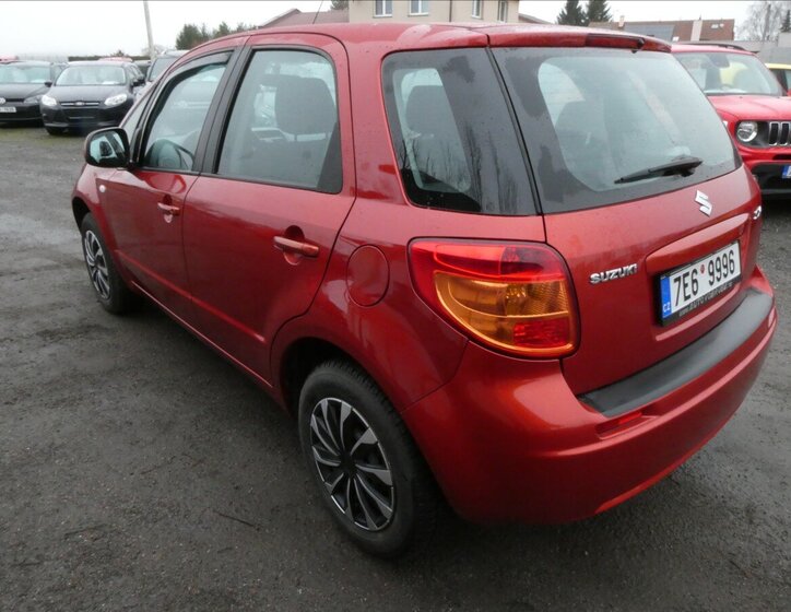 Suzuki SX4 7