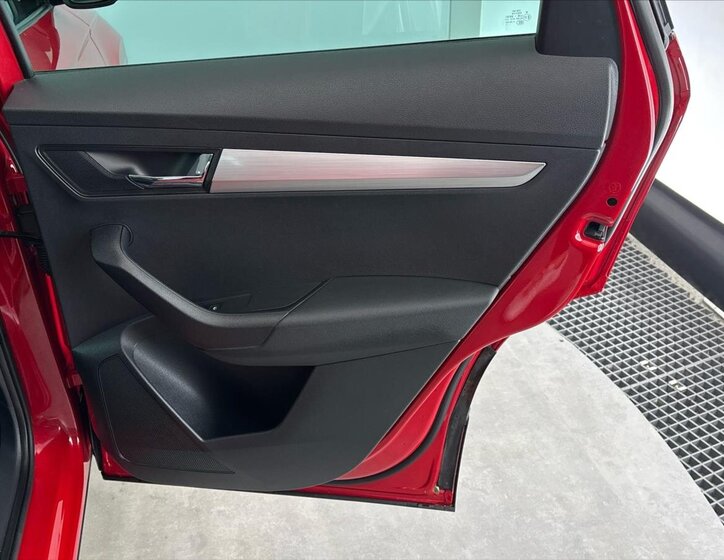 Škoda Karoq SUV / Terénní 2,0 l 85 kw