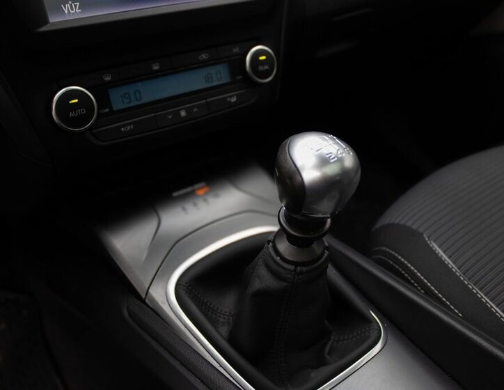 Toyota Avensis Kombi 1,6 l 82 kw