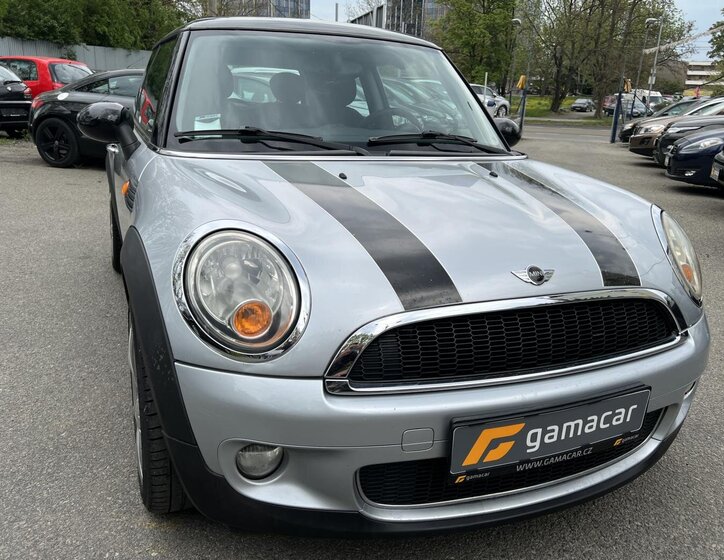 Mini Cooper Hatchback 1,6 l 88 kw