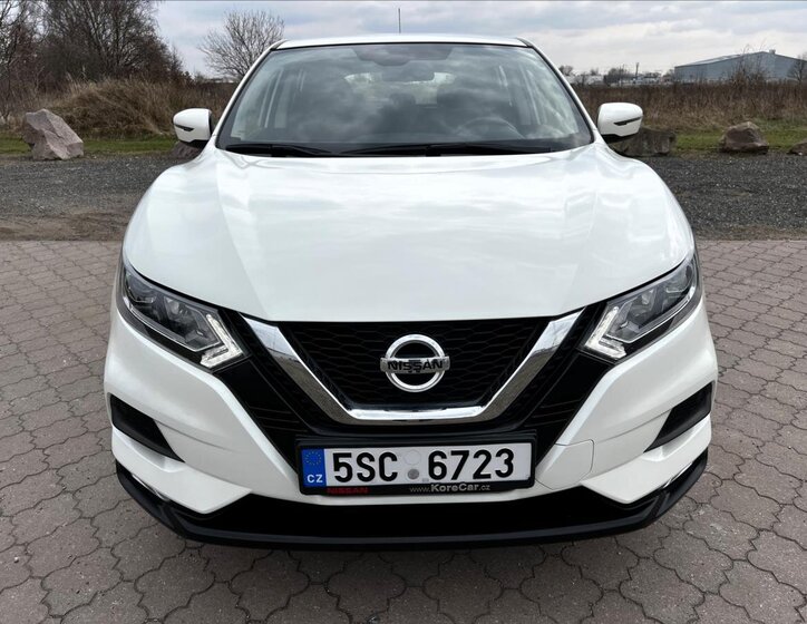 Nissan Qashqai SUV / Terénní 1,3 l 103 kw