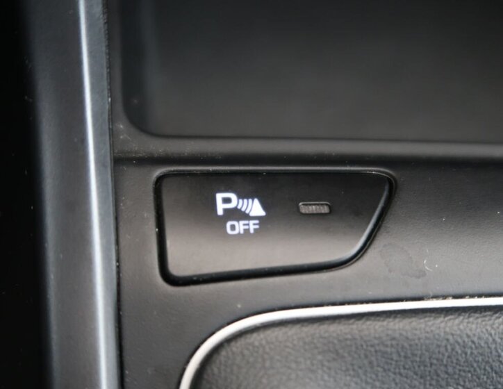 Hyundai i30 Kombi 1,6 l 99 kw