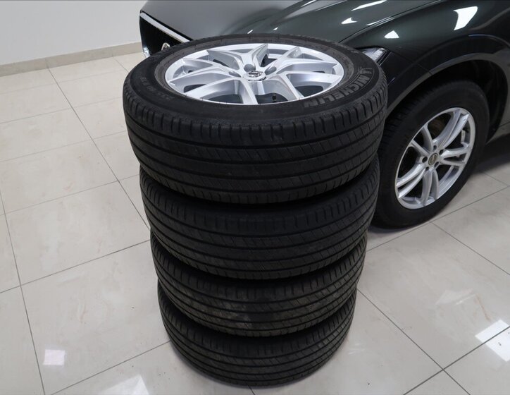 Volvo XC60 SUV 2,0 l 140 kw