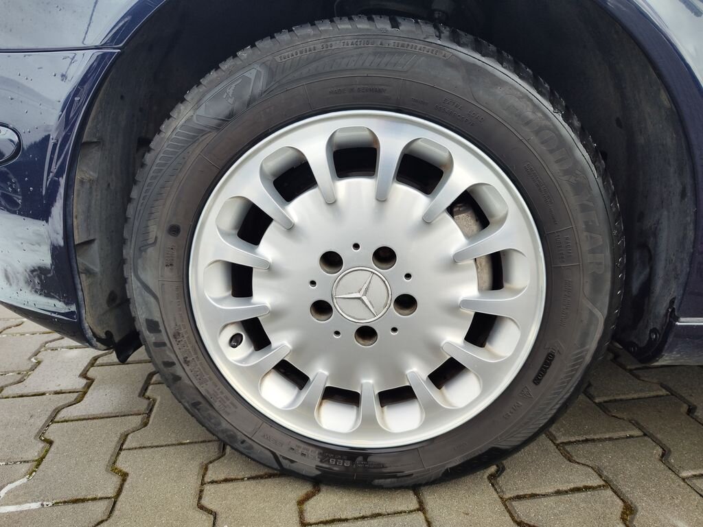 Mercedes-Benz Třídy E Sedan 2,7 l 130 kw