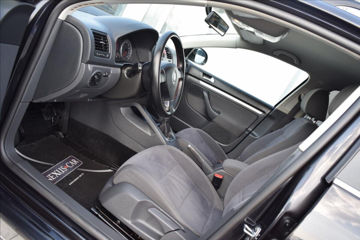 Volkswagen Golf Kombi 1,6 l 75 kw