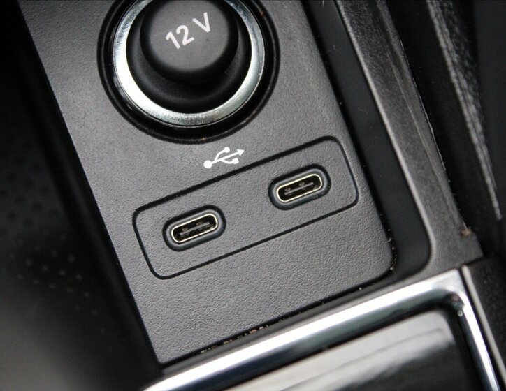 Škoda Karoq SUV 1,5 l 110 kw