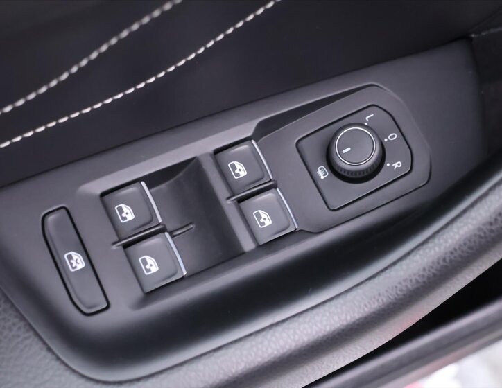 Volkswagen Passat Sedan / Limuzína 2,0 l 140 kw