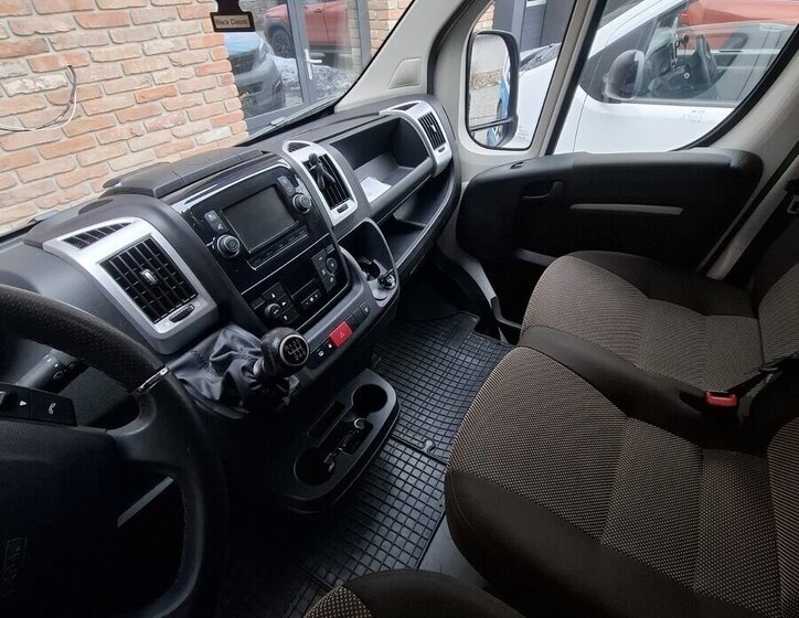 Peugeot Boxer VAN-Minibus 2,2 l 121 kw