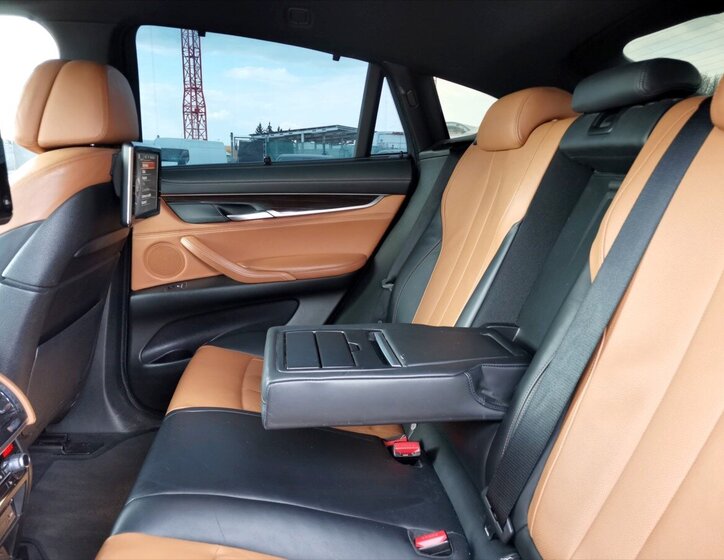 BMW X6 SUV / Terénní 3,0 l 190 kw