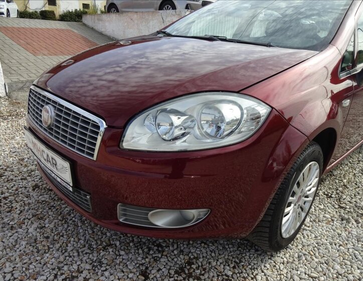 Fiat Linea Sedan / Limuzína 1,4 l 57 kw