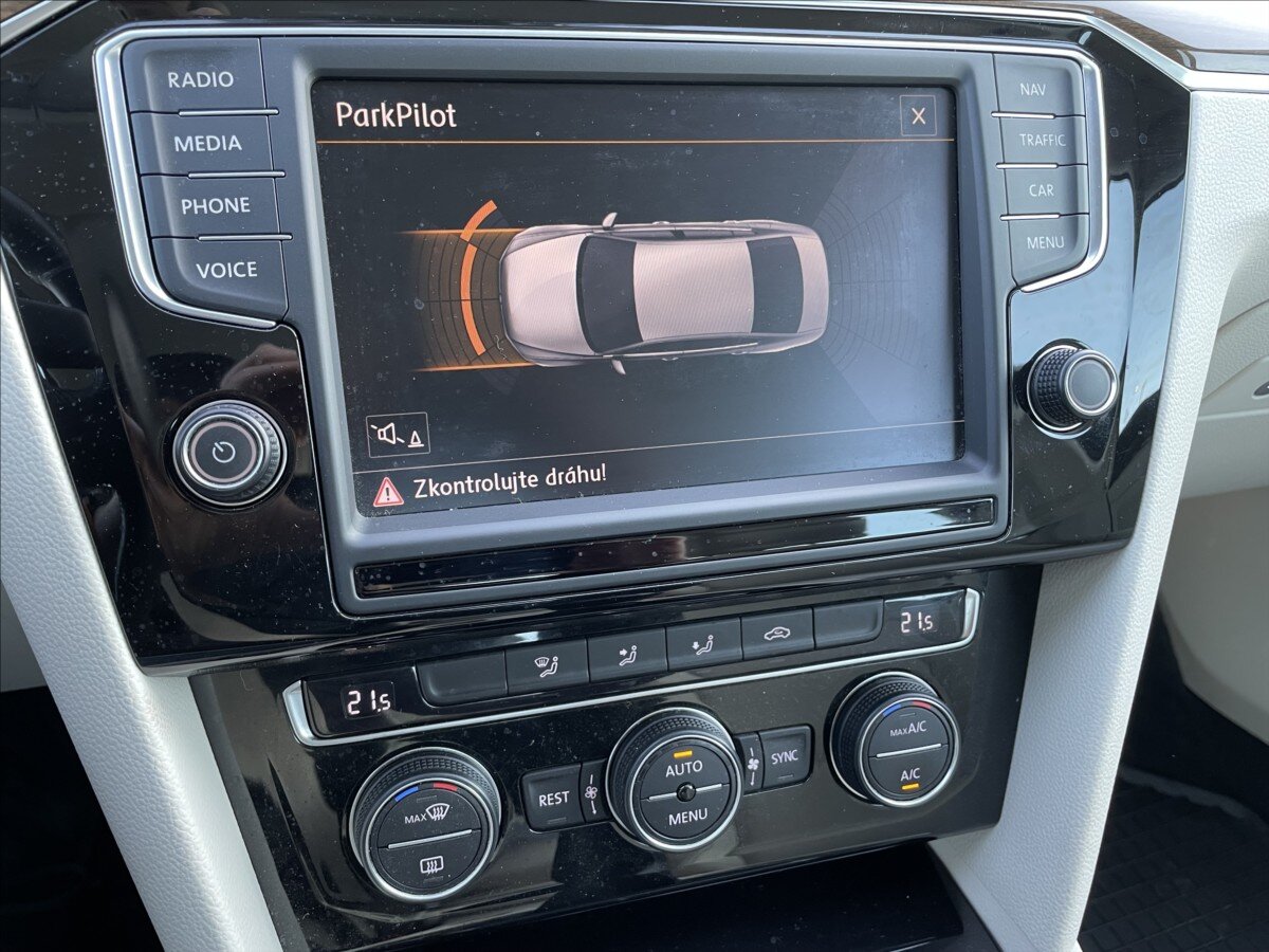 Volkswagen Passat Sedan 1,8 l 132 kw