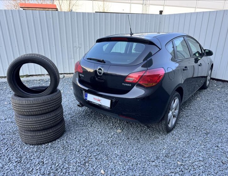 Opel Astra Hatchback 1,4 l 103 kw