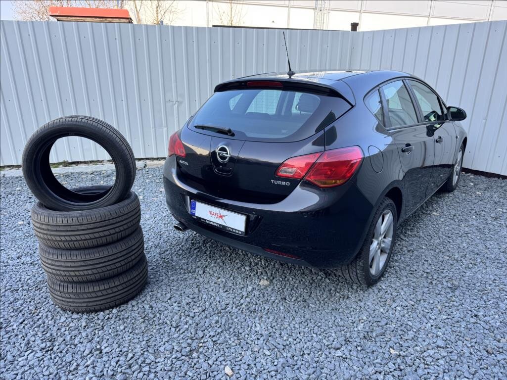 Opel Astra Hatchback 1,4 l 103 kw