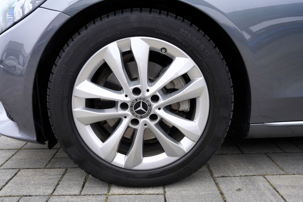 Mercedes-Benz Třídy C Sedan 2,0 l 143 kw