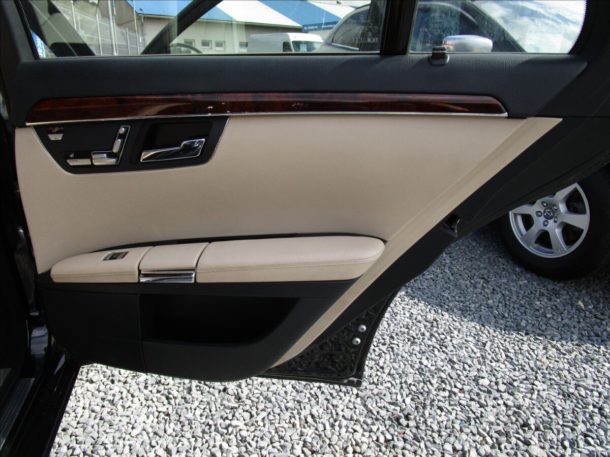 Mercedes-Benz Třídy S Sedan / Limuzína 4,0 l 235 kw