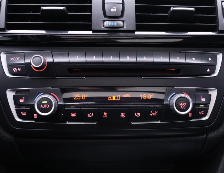 BMW Řada 3 Kombi 3,0 l 190 kw