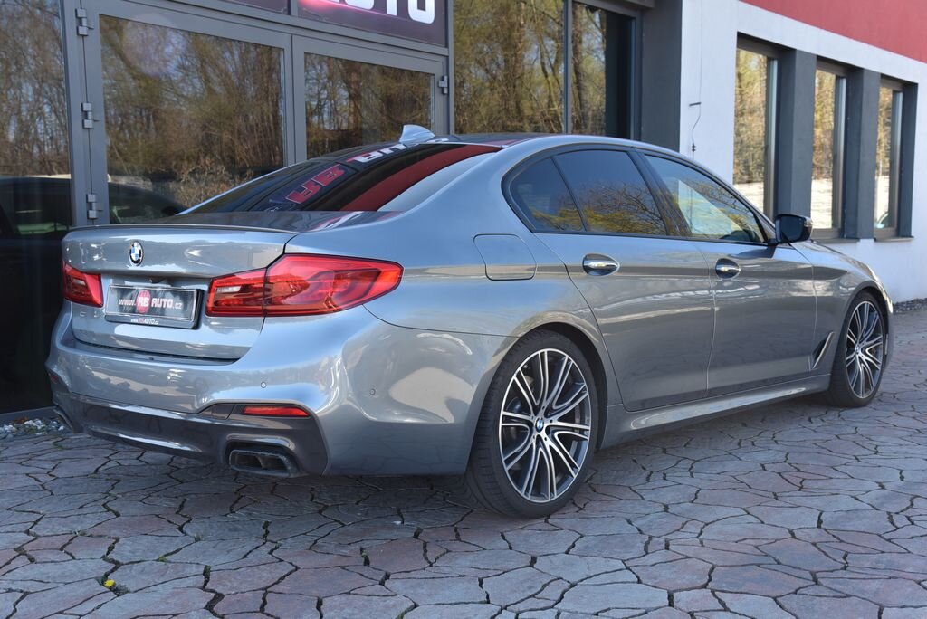 BMW Řada 5 Sedan / Limuzína 4,4 l 340 kw