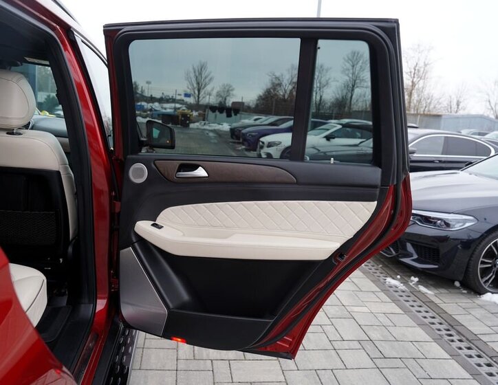 Mercedes-Benz GLS SUV 3,0 l 190 kw