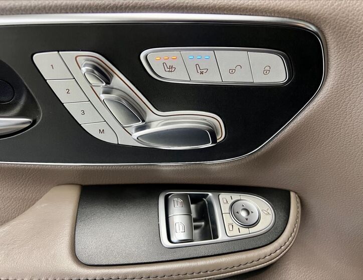 Mercedes-Benz Třídy V 29