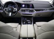 BMW X7 SUV / Terénní 3,0 l 195 kw
